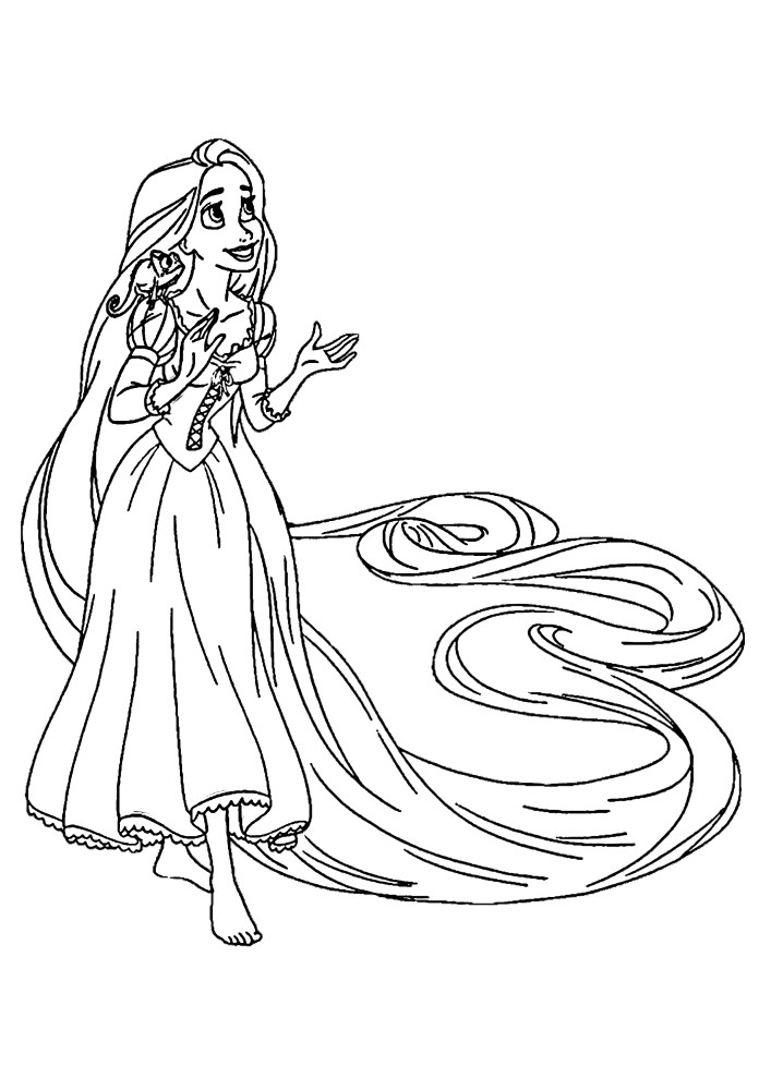 Glückliches Mädchen Rapunzel mit langen Haaren